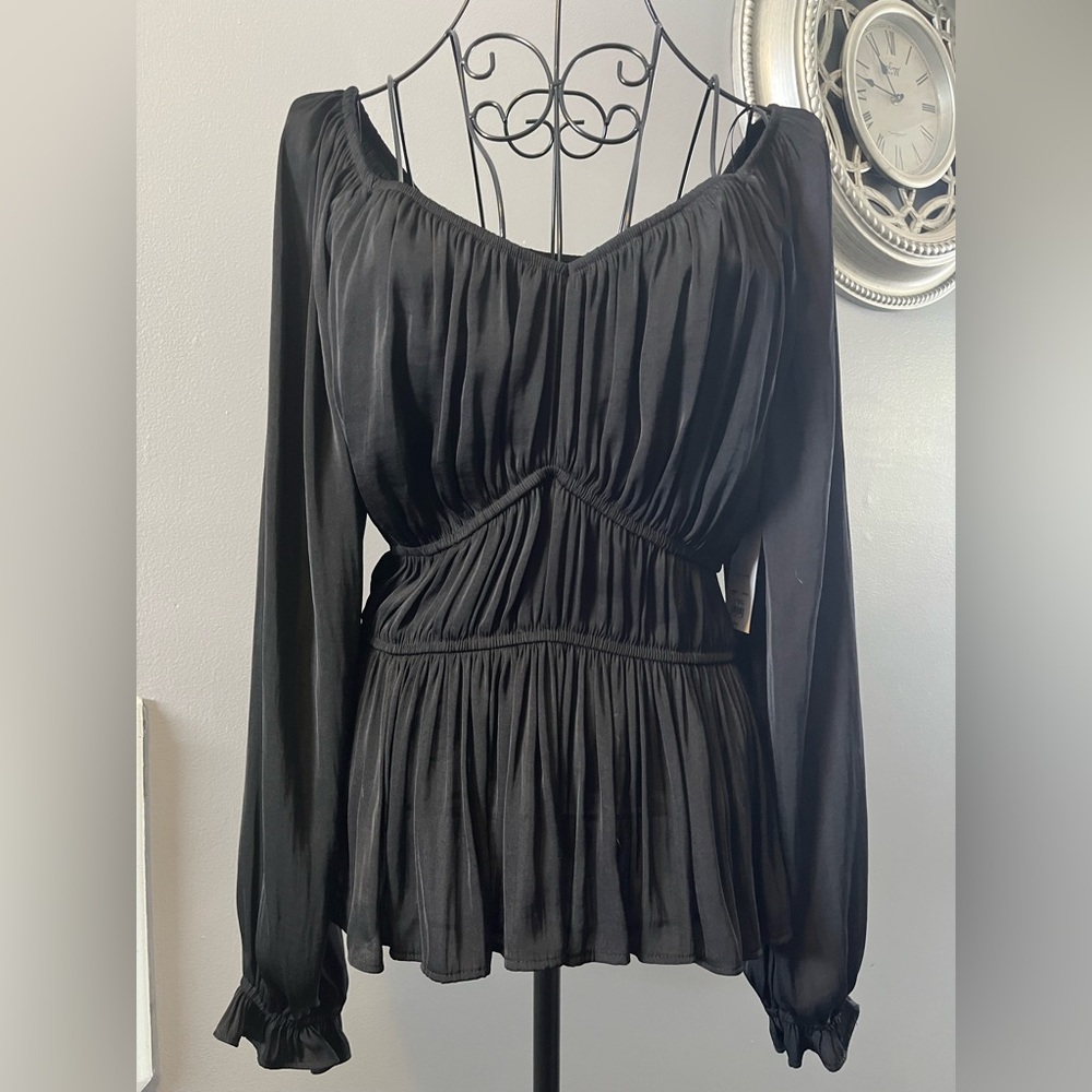 Nine West Soft Satin Like Black Gathered V Neck Women's Top Blouse Goth Small